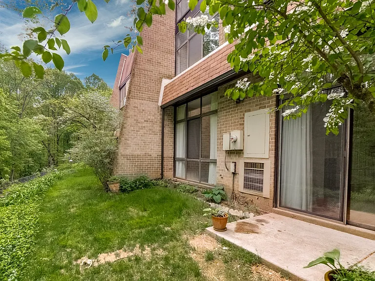 11564 Rolling Green Ct #101 — Photo 34