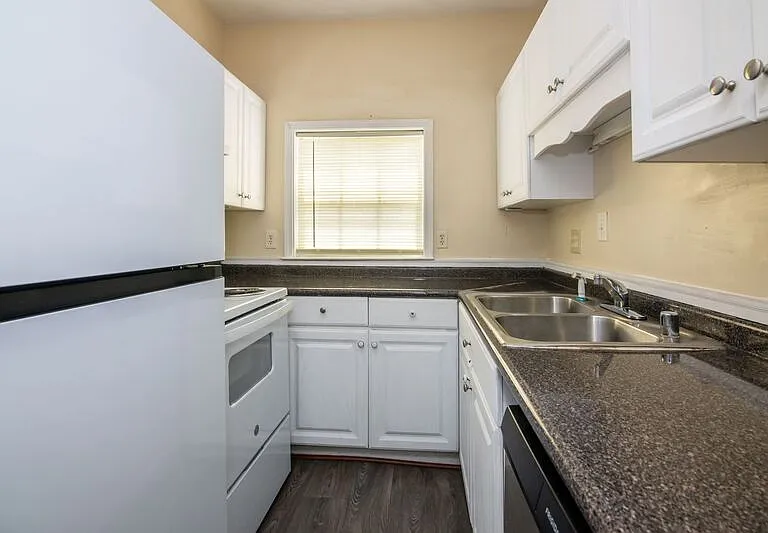 1720 Cullman Ave #2 — Photo 3