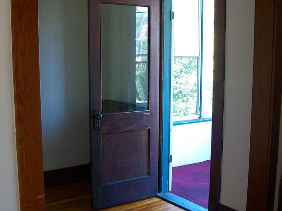 3rd image of 692 Myrtle Ave #2