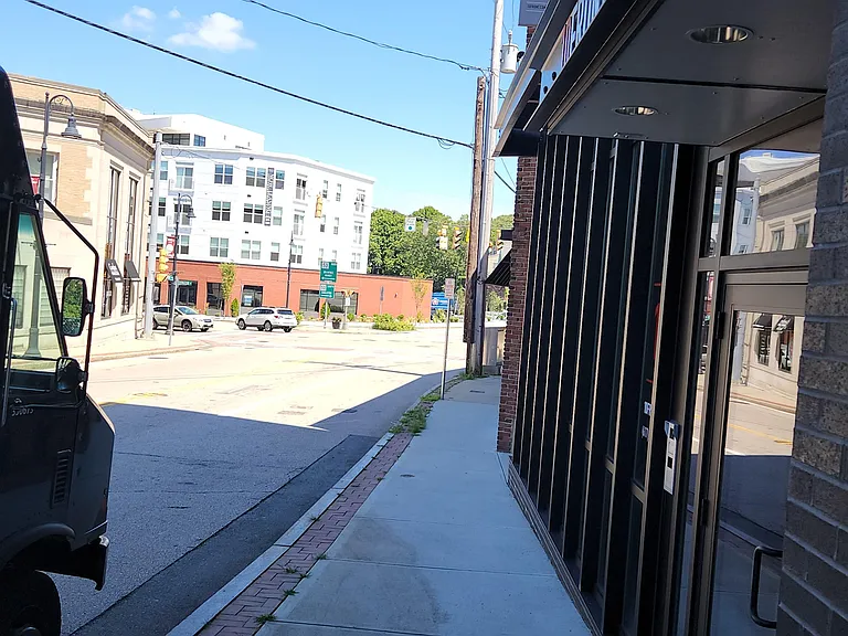 Ten Front Street — Photo 36