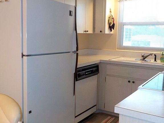 5th image of 701 Barcelona Ave APT 205