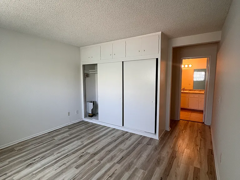 525 N Francisca Ave #1 — Photo 9