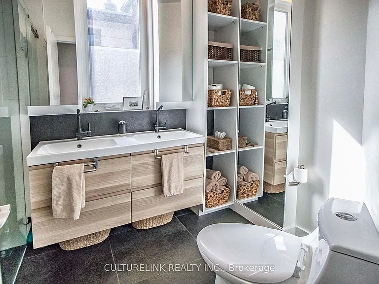 121 Montrose Ave #1 — Photo 18