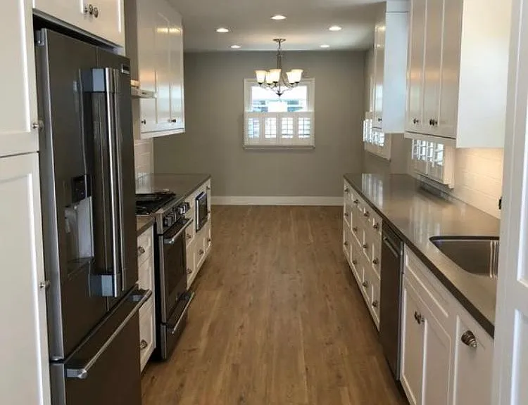 413 W Acacia Ave — Photo 7