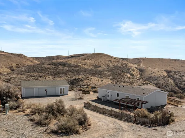 1961 Hillcrest Lane, East Wenatchee, WA 98802