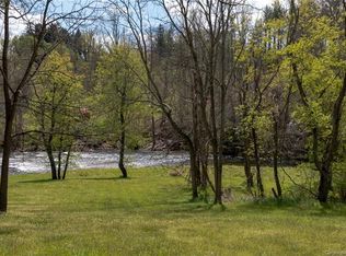 415 Pigeon Ford Rd #1, Canton, NC 28716