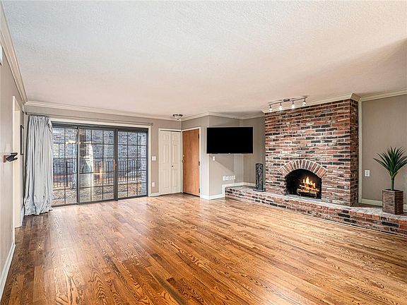 2nd image of 114 E 41st St APT 2