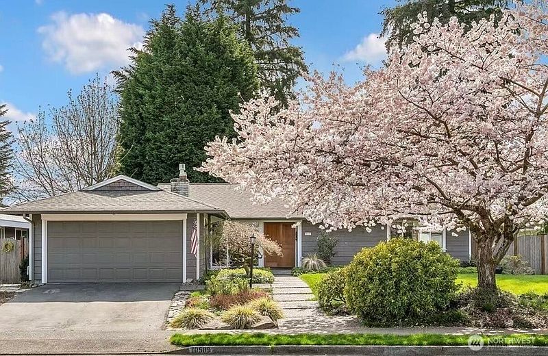2nd image of 10509 NE 197th Street