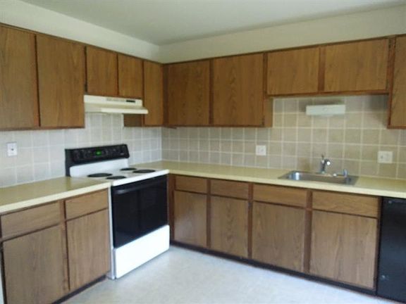 5th image of 3104 Bolgos Cir