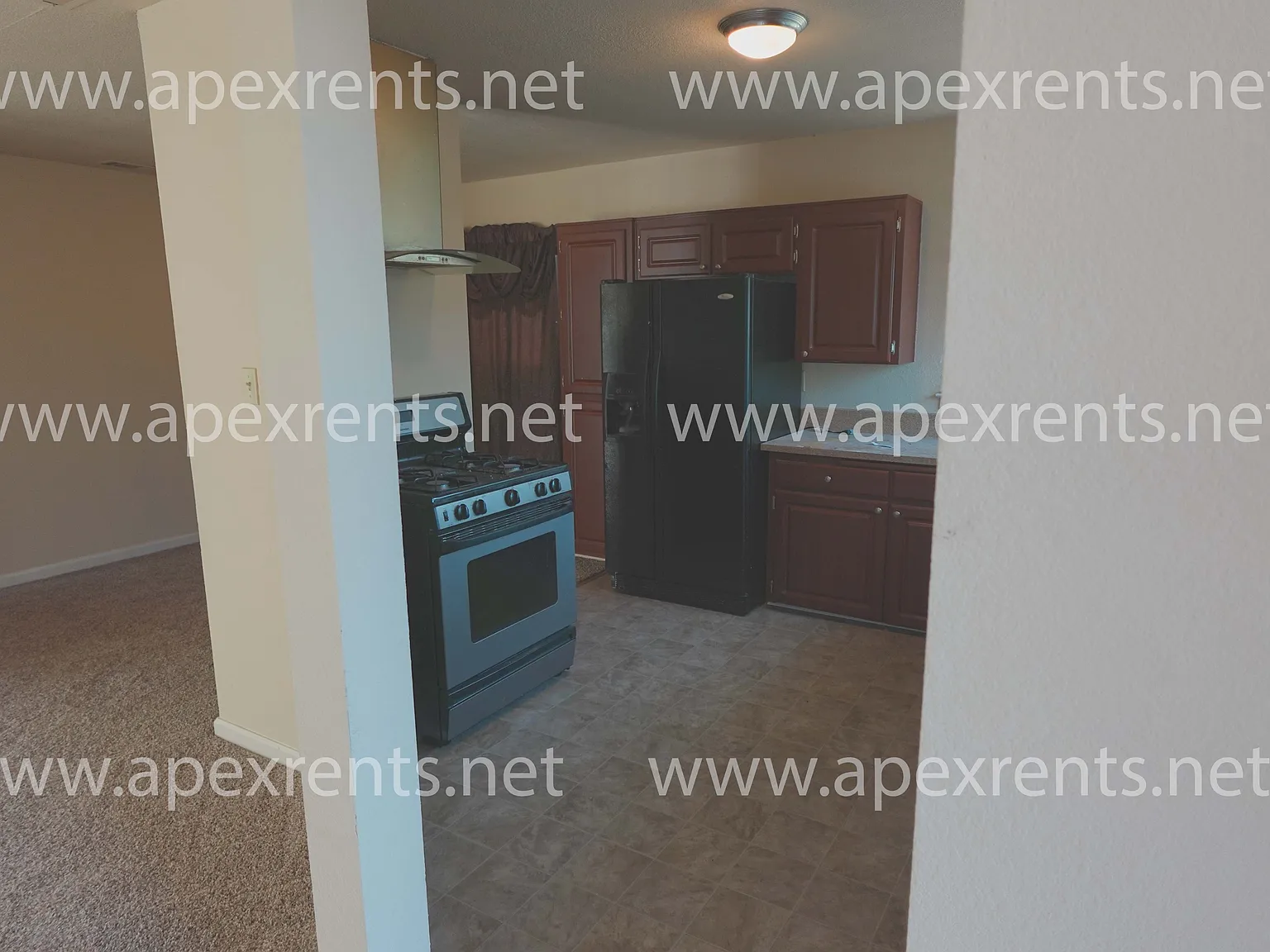 3155 Northview Dr - 1 — Photo 1