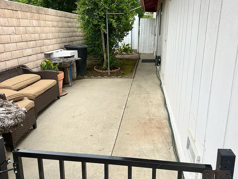 1 E Rancho Park — Photo 4