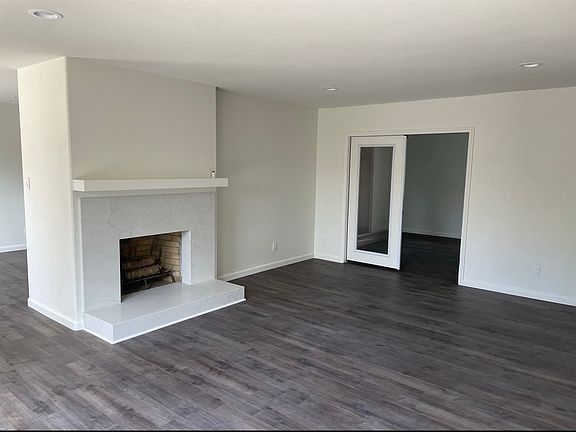 2nd image of 3130 E Corby Ave