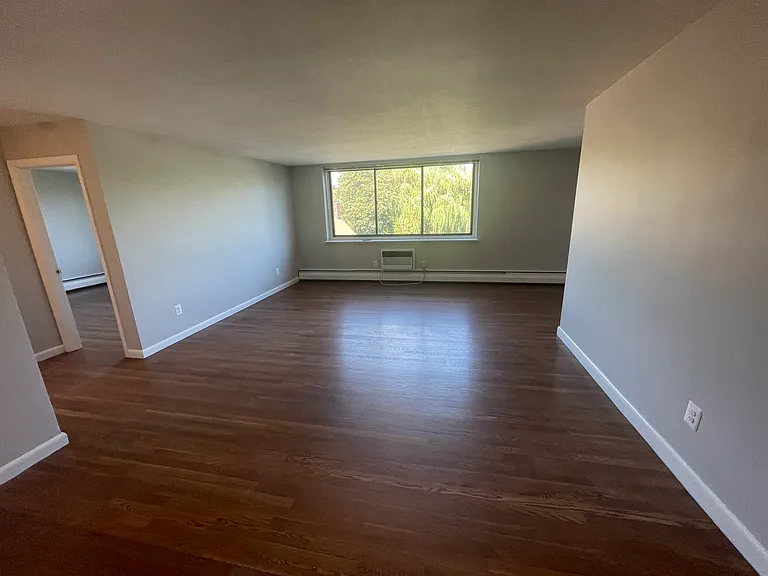 517 Washington St #3 — Photo 12