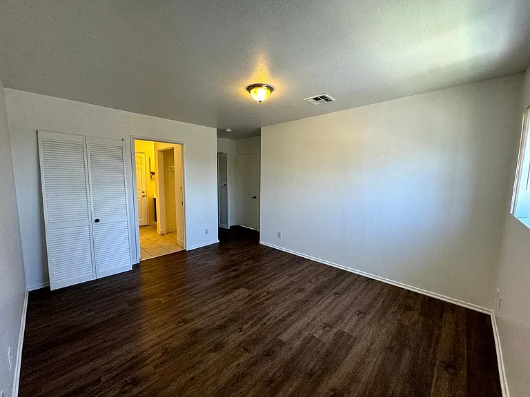 12048 Culver Blvd — Photo 23