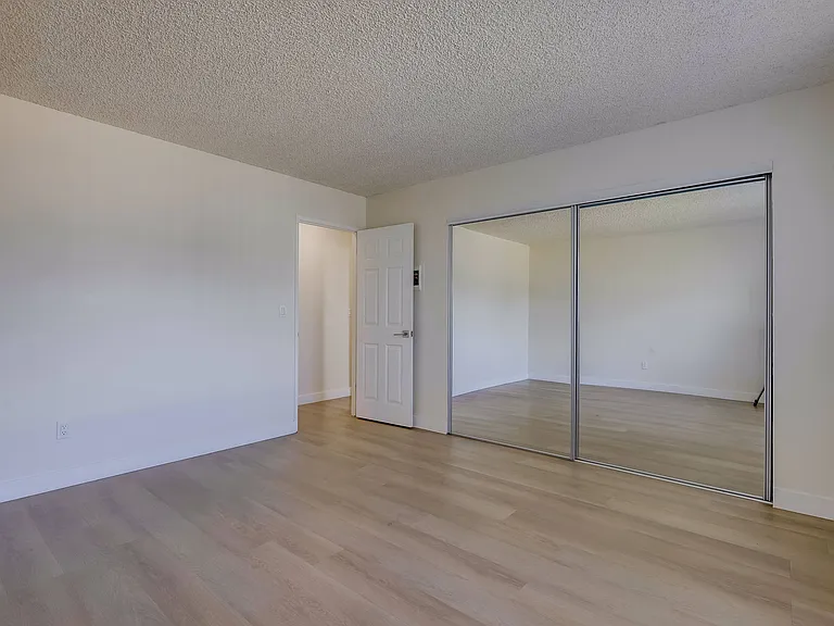 9651 Graham St — Photo 9