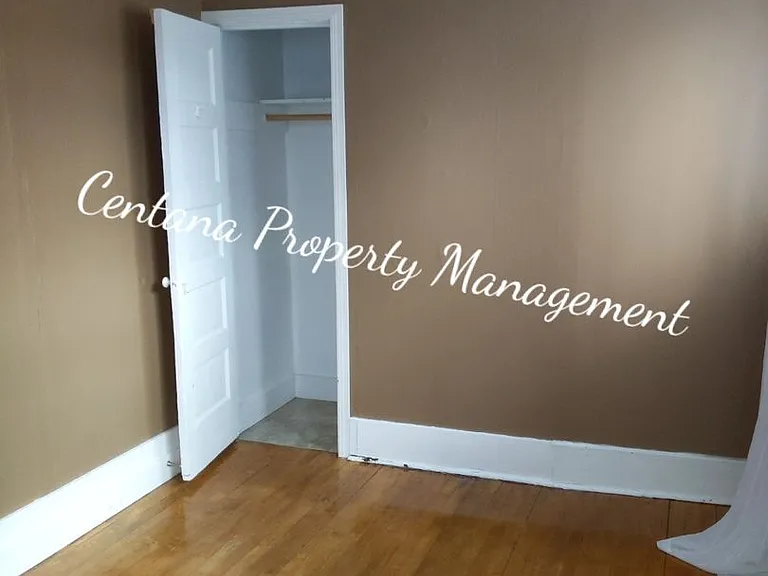 1138 W Park St — Photo 6