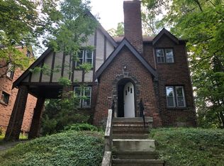 2033 Staunton Rd, Cleveland, OH 44118