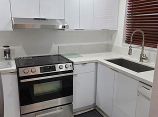 Mango Hill Condo No 6, Hialeah, FL 33012