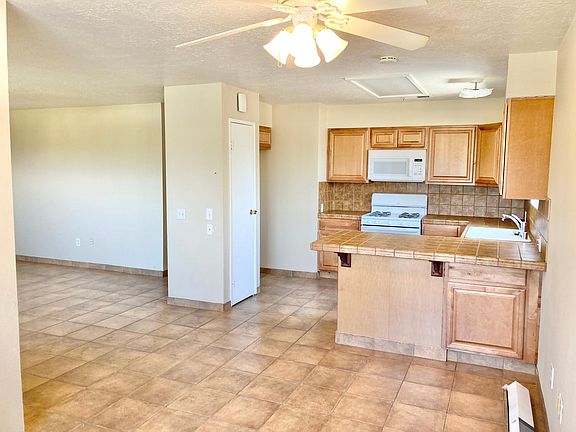 5th image of 79251 Avenue 42 Unit 1