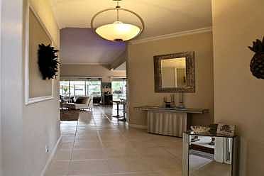 Home For Sale In Villagewalk