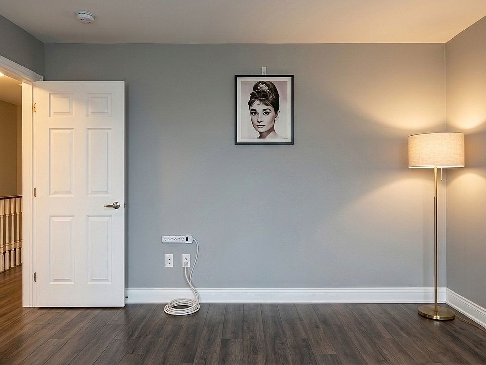 1st image of 383 Cumberland Ave #3