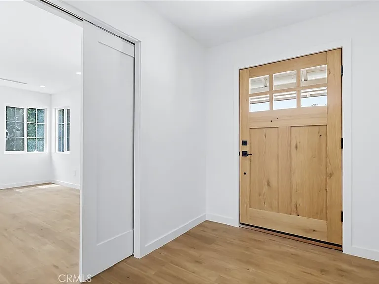 5440 Alcove Ave — Photo 20