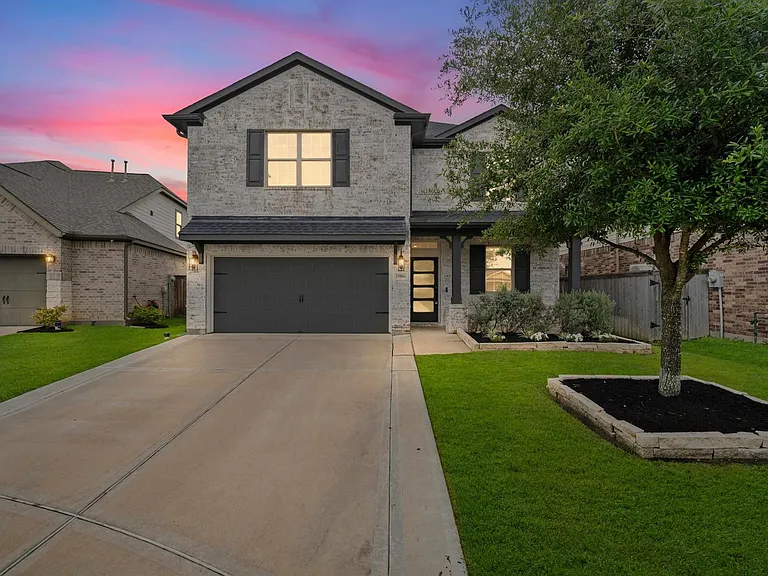 19806 Lone Paddock Cir — Photo 1