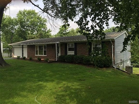 3rd image of 1222 Oak Bark Dr