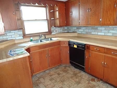 3rd image of 4975 E 73rd Ave