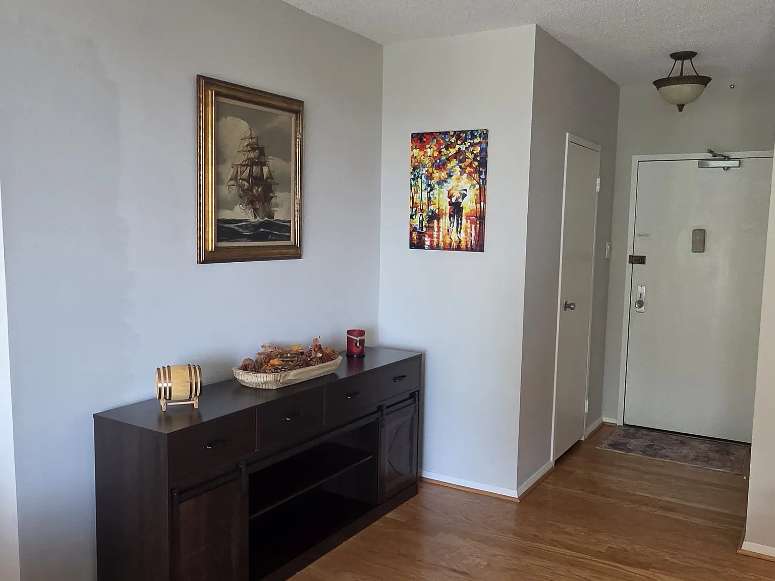 4141 N Henderson Rd — Photo 2