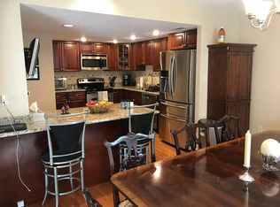 129 Golf Club Dr, Langhorne, PA 19047