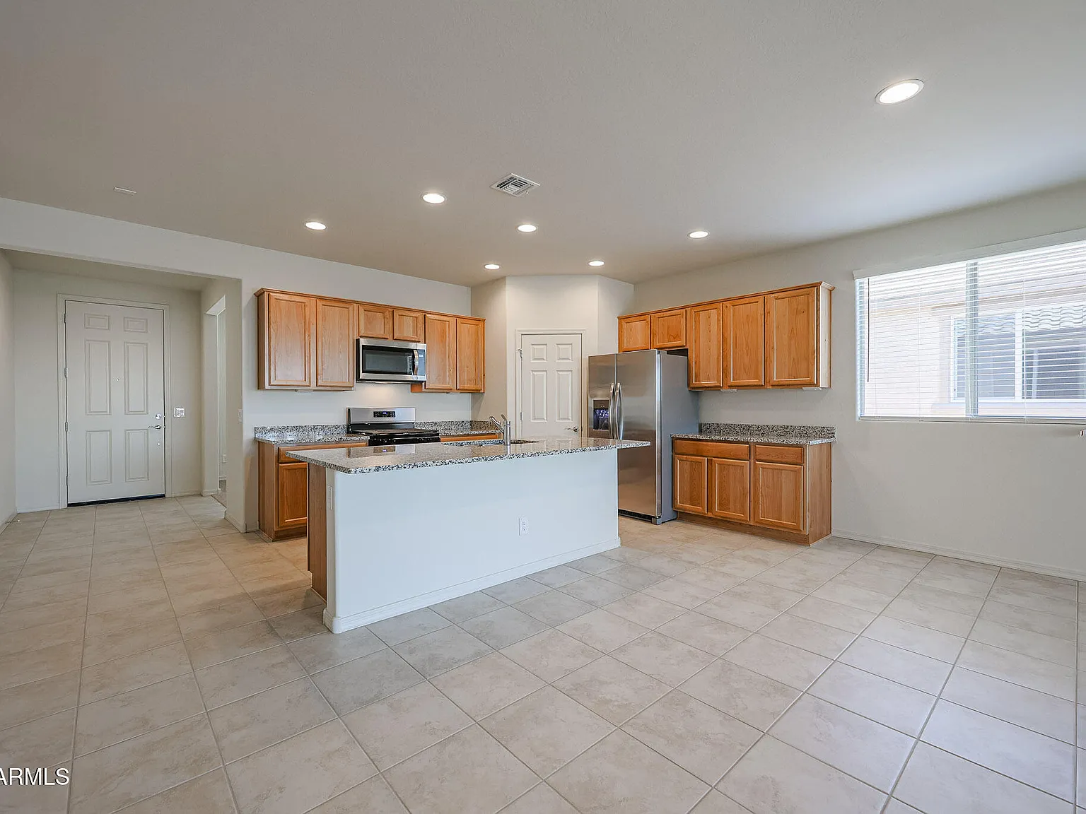 4 bed, 2.0 bath, 2137 sqft, $2,100 — Photo 4