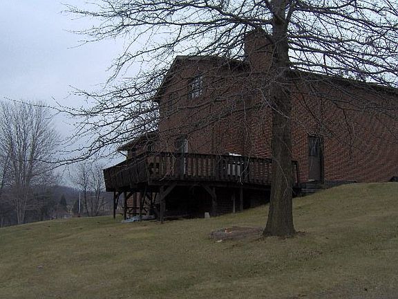 2nd image of 142 Overlook Cir