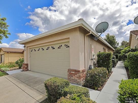3rd image of 379 Paradise Pines