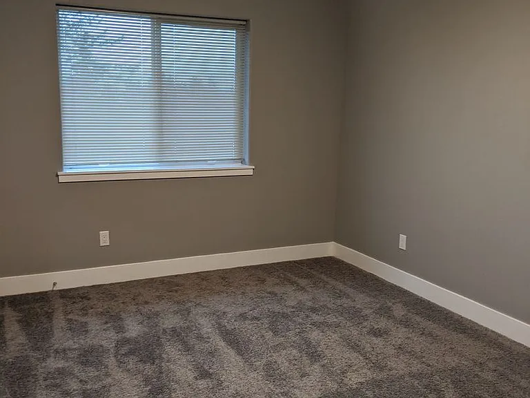 7655 Parkland Dr — Photo 1