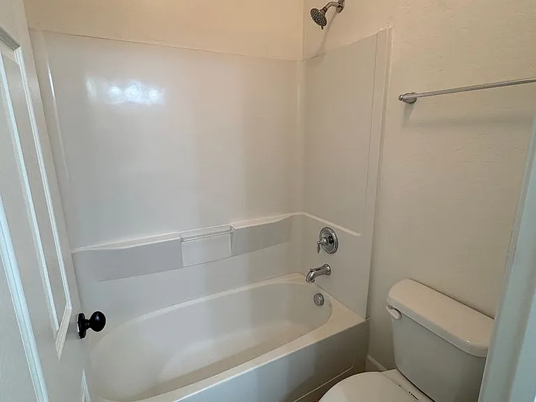 3116 W Buena Vista Ave — Photo 29
