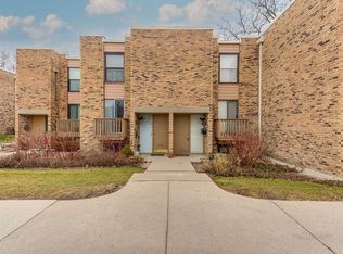 1610 Waxwing Ct, Schaumburg, IL 60173