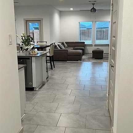 4th image of 4015 Garver Grove Ln