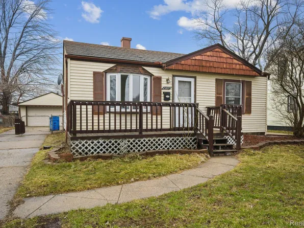 23077 Willard Ave, Warren, MI 48089