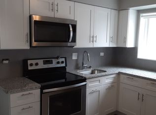 125 Franklin St #1G, Waukegan, IL 60085