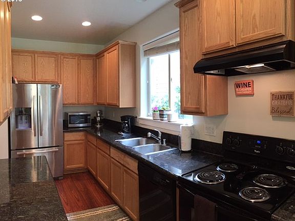 2nd image of 7925 NE 60th St