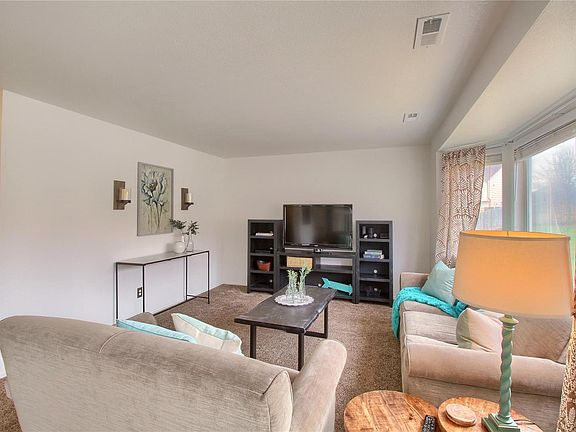 5th image of 9531 Columbine Ct