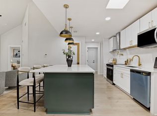 2102 Avignon Dr, Carrollton, TX