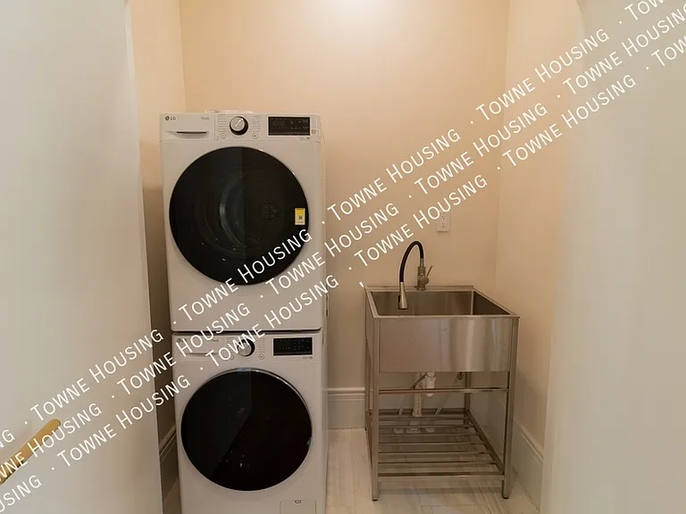 17 N Pearl St #2 — Photo 18