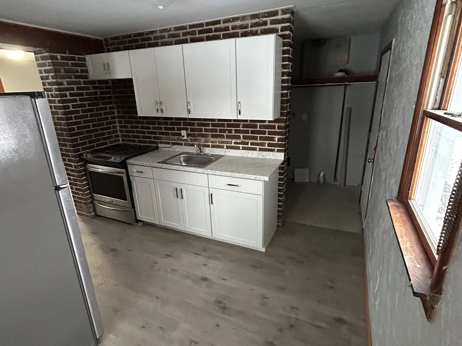 3203 McGuffey Road - 1 — Photo 2