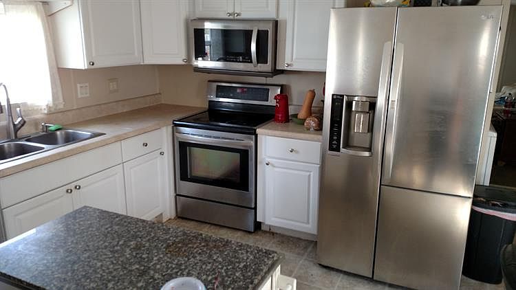 2nd image of 684 Emerald Lake Dr