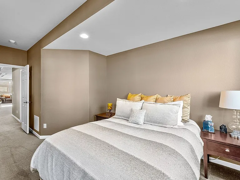 6258 Oxford Peak Ct — Photo 43
