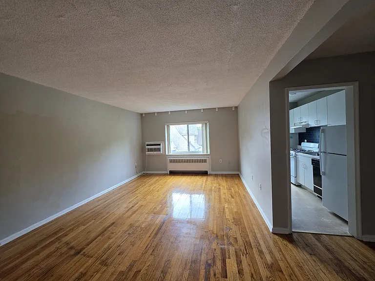572 Whitney Ave #5-3 — Photo 4