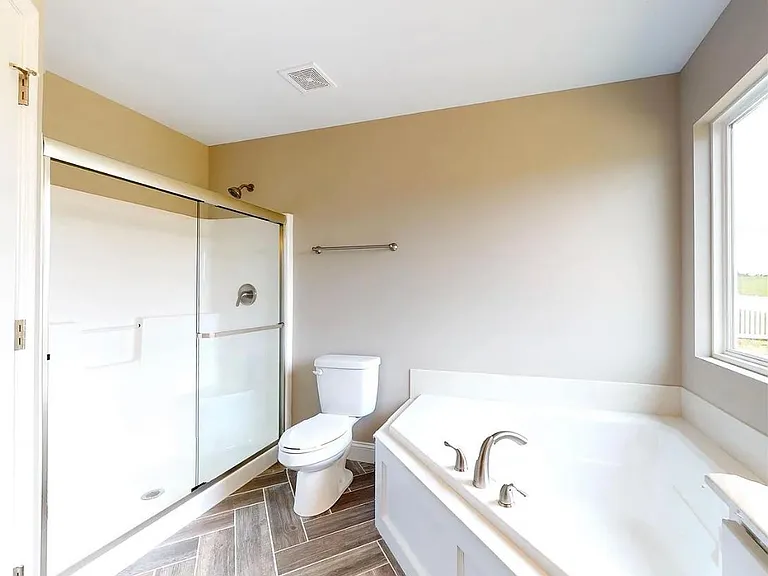 1047 Timber Bluff Dr — Photo 14