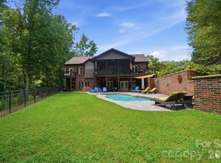 2055 Tiger Paw Ln, York, SC 29745